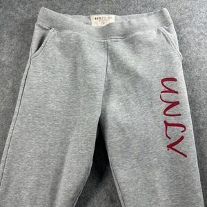 Red Shirt UNLV Sweatpants Mens Small Gray Jogger Fleece Tapered NCAA Rebels